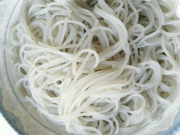 內(nèi)蒙古某鮮粉條查出鋁殘留超標(biāo)，食品安全檢測(cè)儀幫助企業(yè)解決此問(wèn)題